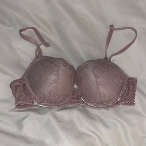 Victoria’s Secret dream angels bra